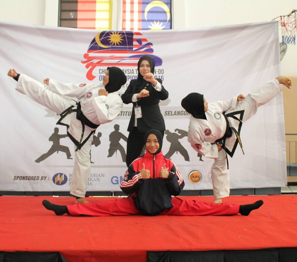 CHITF Malaysia Female Black Belts !